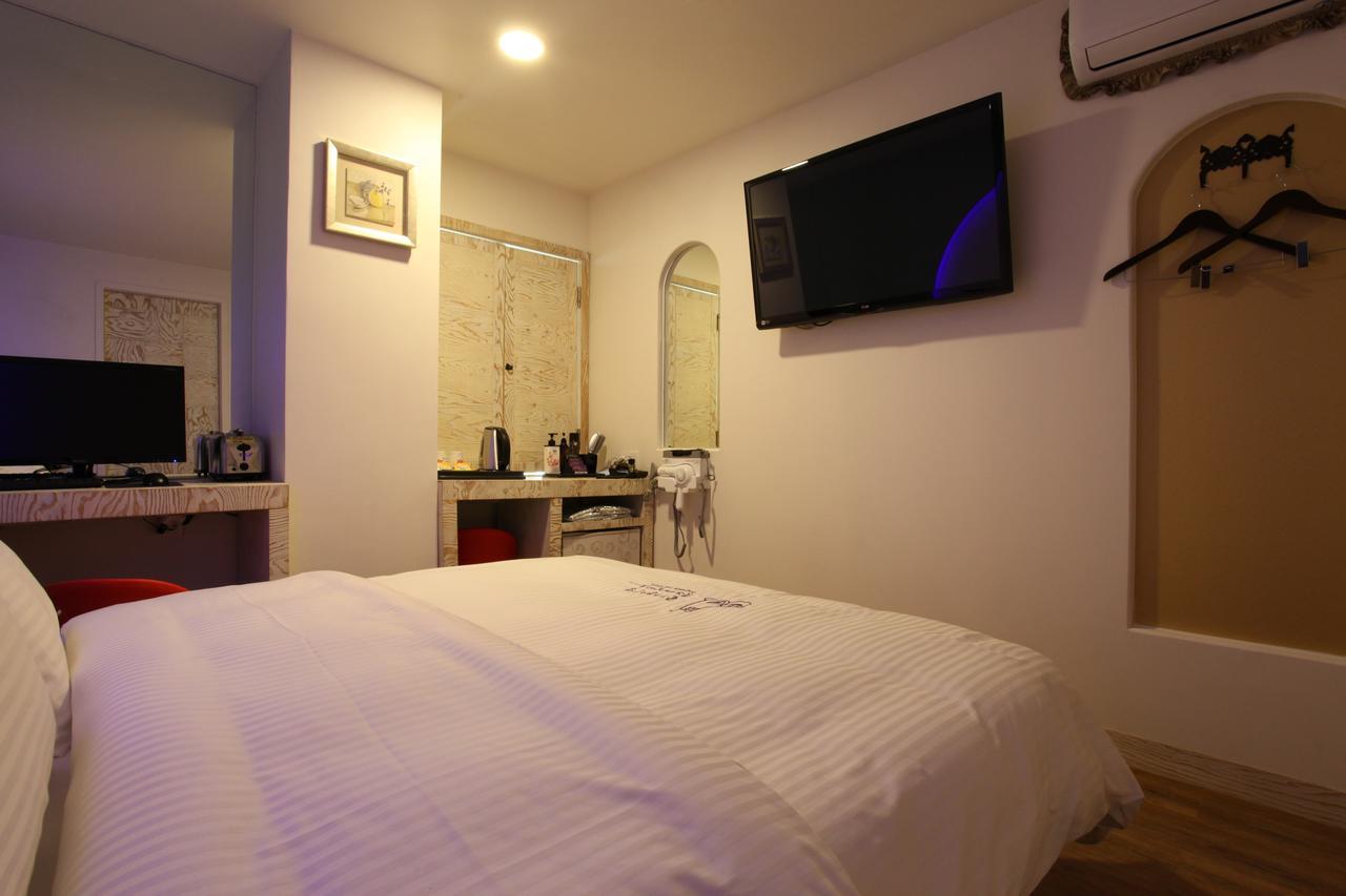 Riviera Motel Goyang Extérieur photo