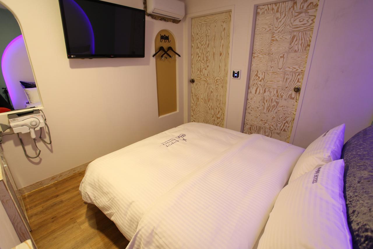 Riviera Motel Goyang Extérieur photo