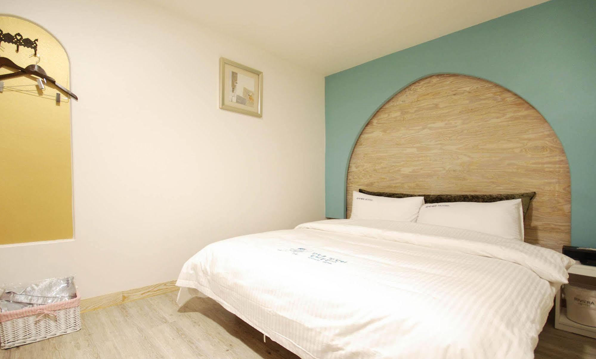 Riviera Motel Goyang Extérieur photo